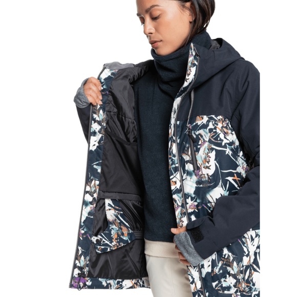 Roxy women’s Ski/Snowboard jacket size small, never worn, like new condition - Picture 8 of 11